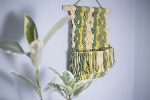 Midori Magazine Holder